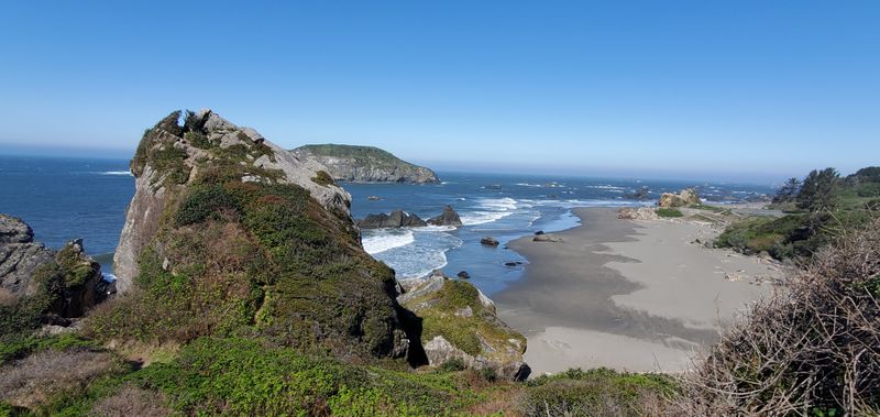 Mild Coastal Weather That Encourages Year-Round Strolls