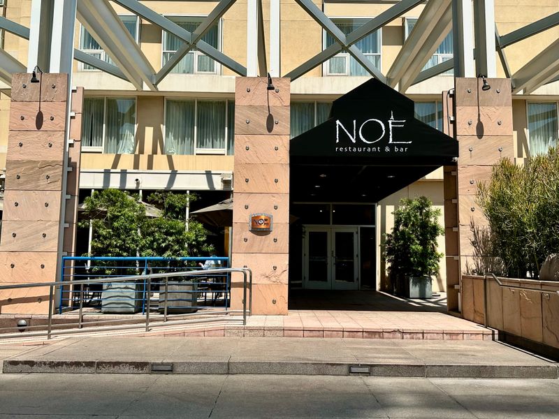 Noé Restaurant & Bar