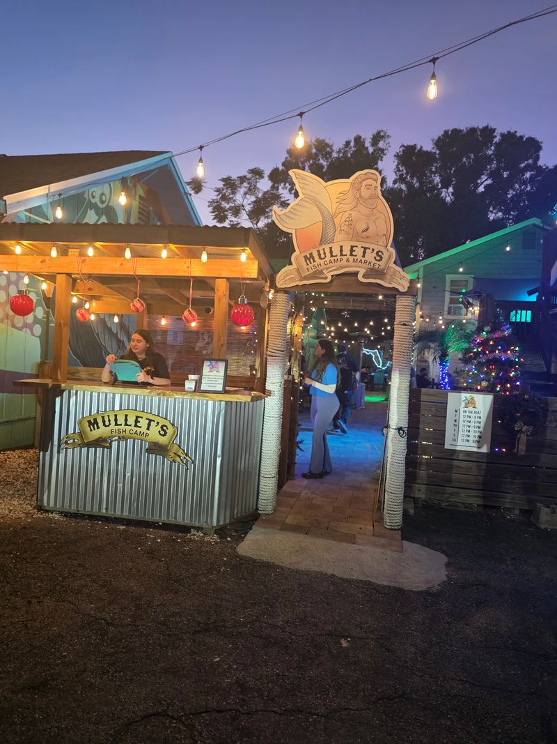 Mullet's Fish Camp (St. Petersburg)