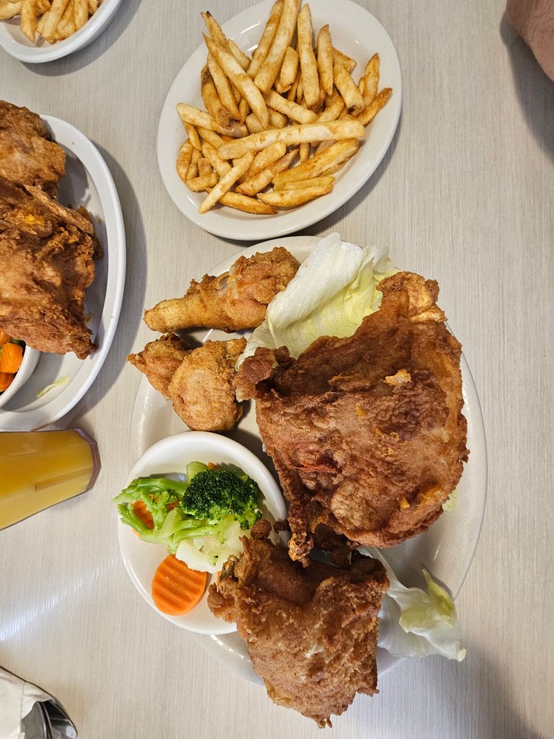 The Menu Keeps Things Simple And Crowd-Pleasing