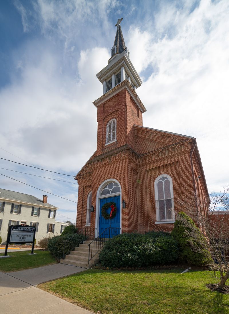 Small-Town Living In The Heart Of Amish Country