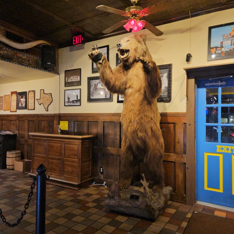 Western Decor That Feels Like A Movie Set