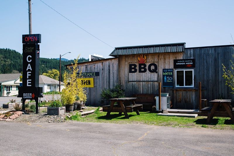 A Community Built Around Self-Reliance And Simplicity