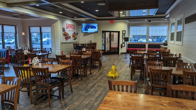 Cleanliness, Flow, And Buffet Logistics