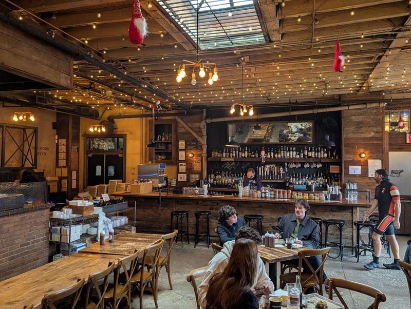 The Red Hook Setting And Atmosphere