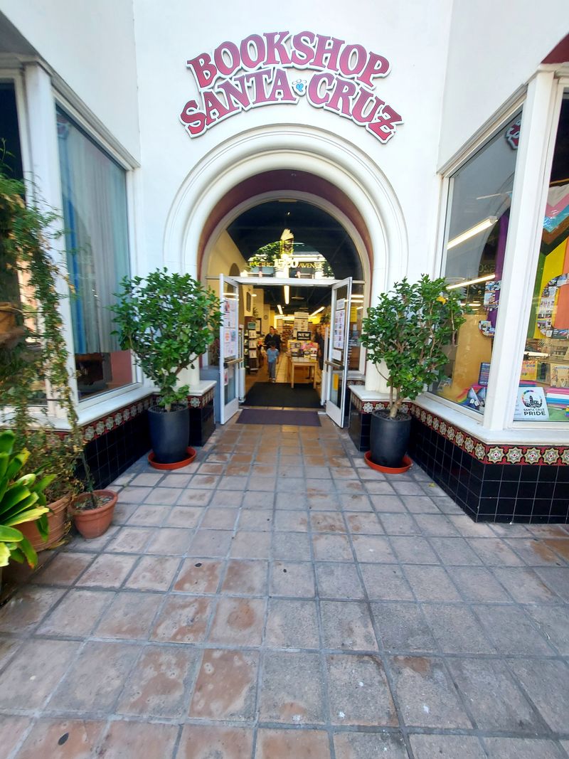 Bookshop Santa Cruz (Santa Cruz)
