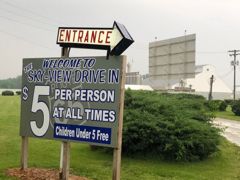 Skyview Drive-In (Litchfield)