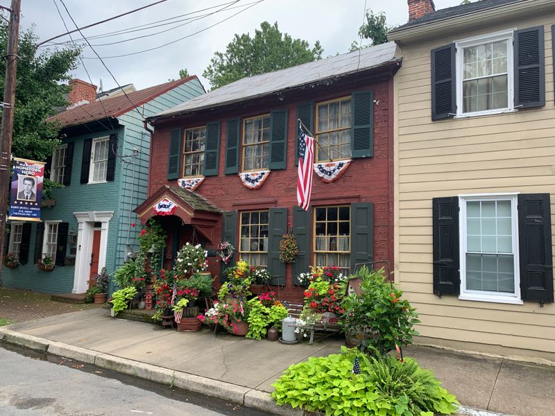Walkable Streets Where Time Feels Slower