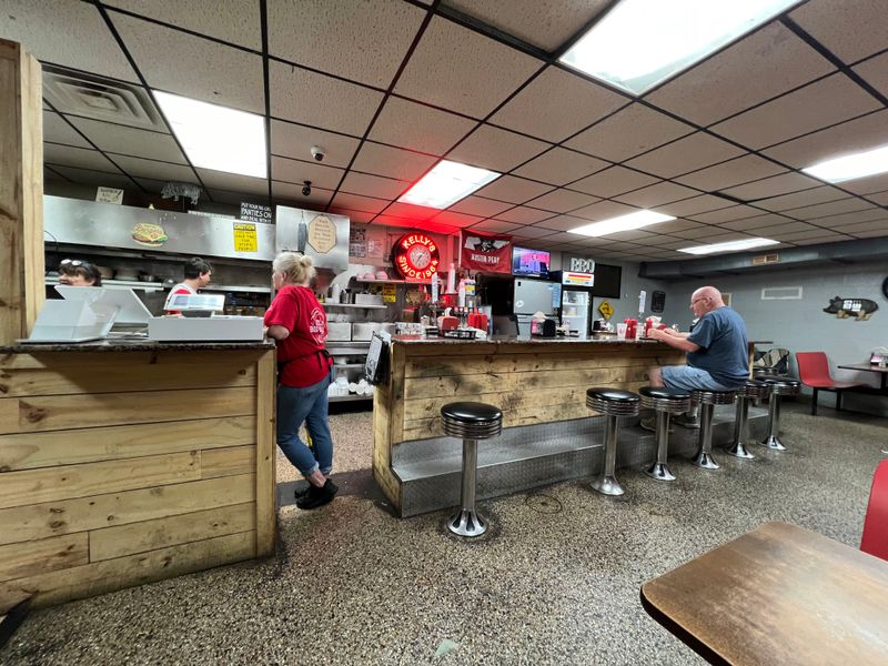 Kelly's Big Burger – Clarksville