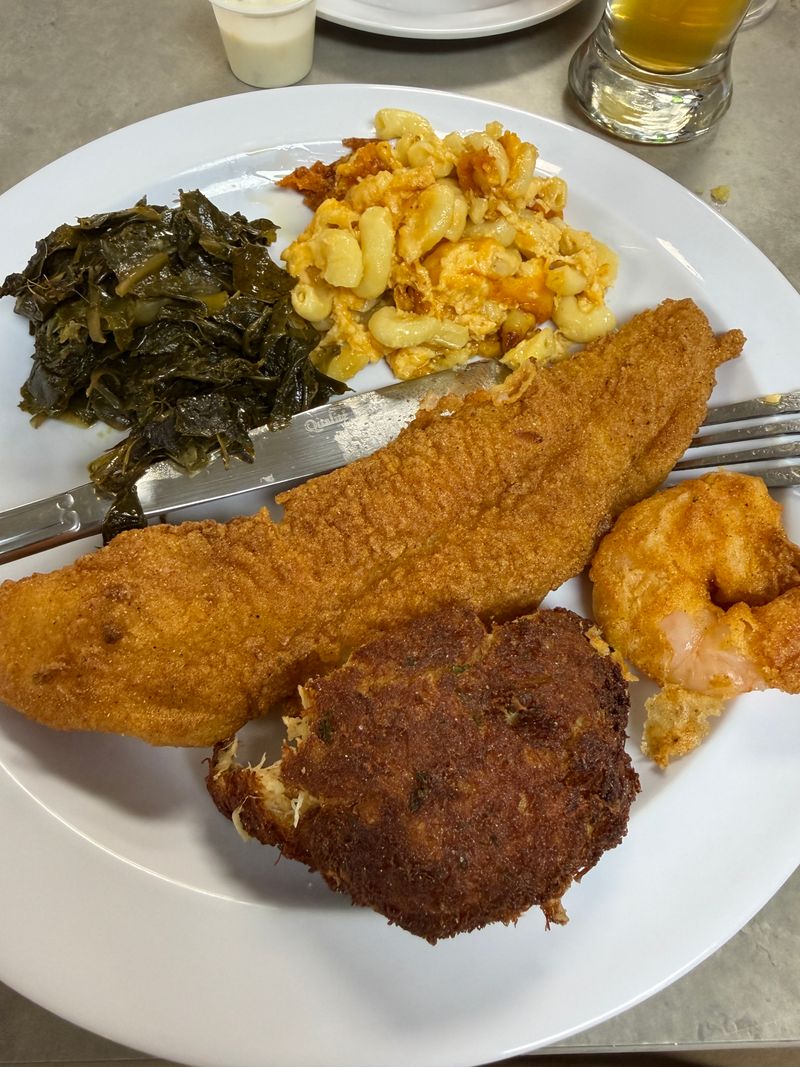 Sunday 2911 Soul Food Kitchen LLC (Newport News)