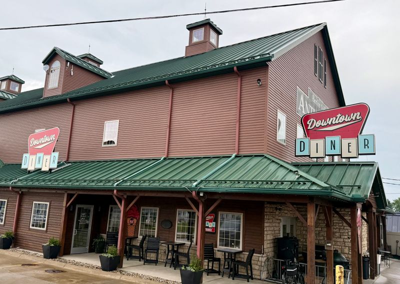 Downtown Diner Of Berlin