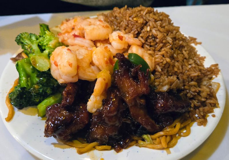 Chinese-American Comforts, Dialed For Nostalgia