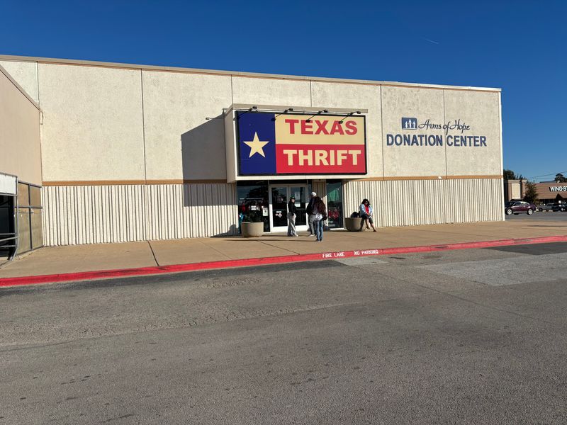 Texas Thrift Arlington (Arlington)