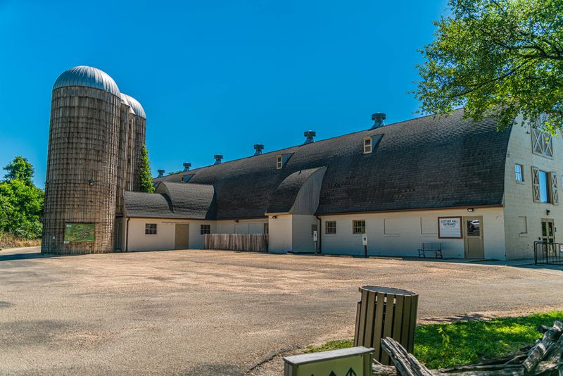 Local Markets Reflect Agricultural Traditions