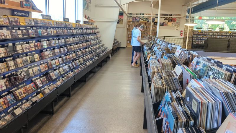 A Nonfiction Map With Many Detours