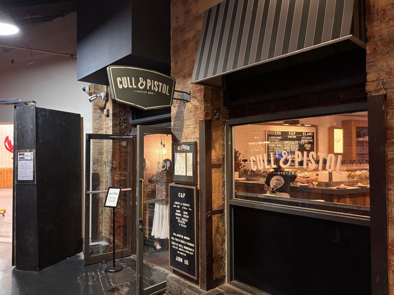 Cull & Pistol Oyster Bar
