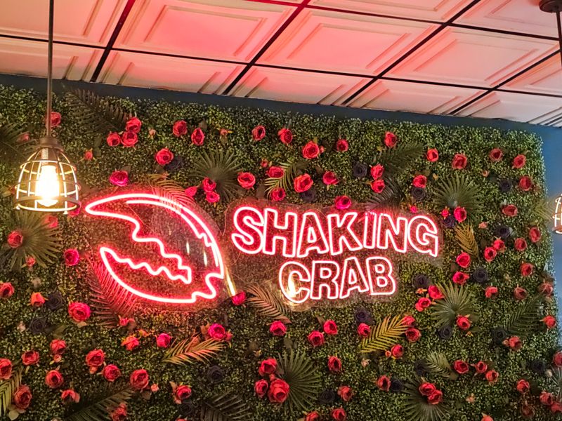 Shaking Crab Seafood Restaurant — Williamsburg Boil Experience