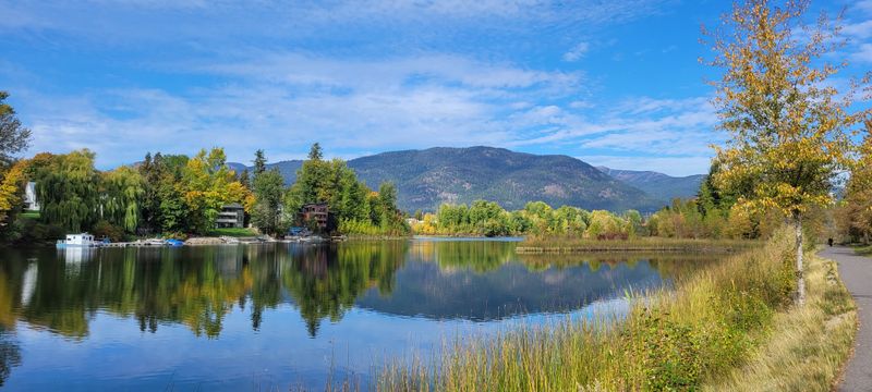 A Lakeside Idaho Town Where Life Moves At A Gentler Pace