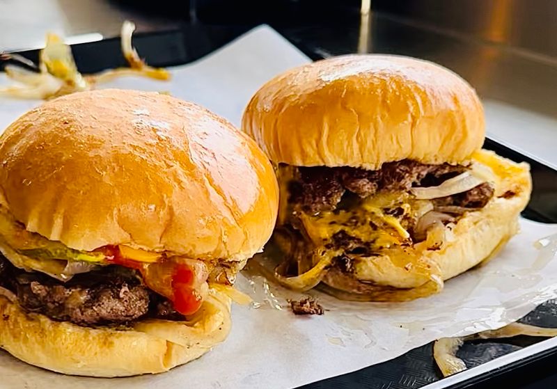 Motz's Burgers (Detroit)