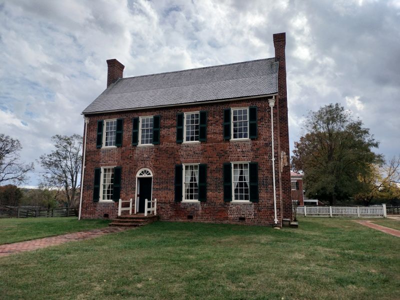 Small-Town Charm Meets Historic Landmark In Appomattox