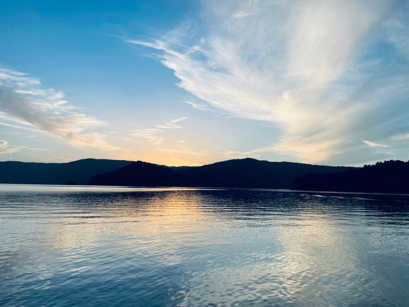 Lake Jocassee Feels More Like The Mountains Than The South
