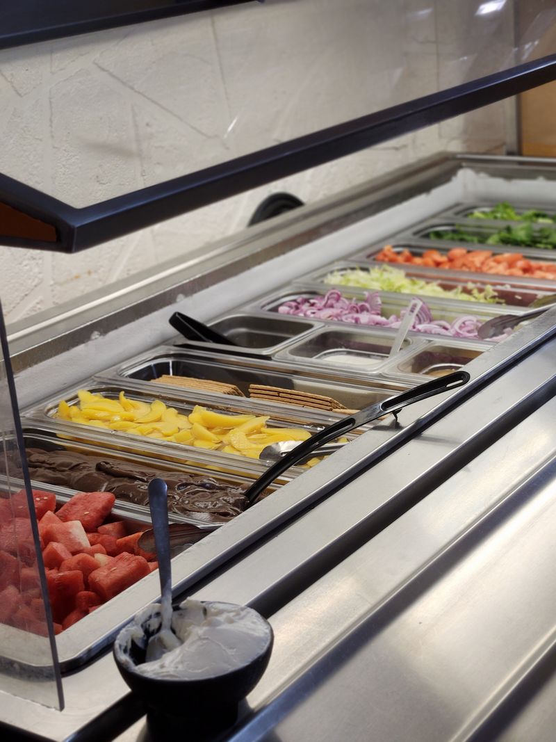 A South Tucson Buffet That Locals Know Is The Real Deal