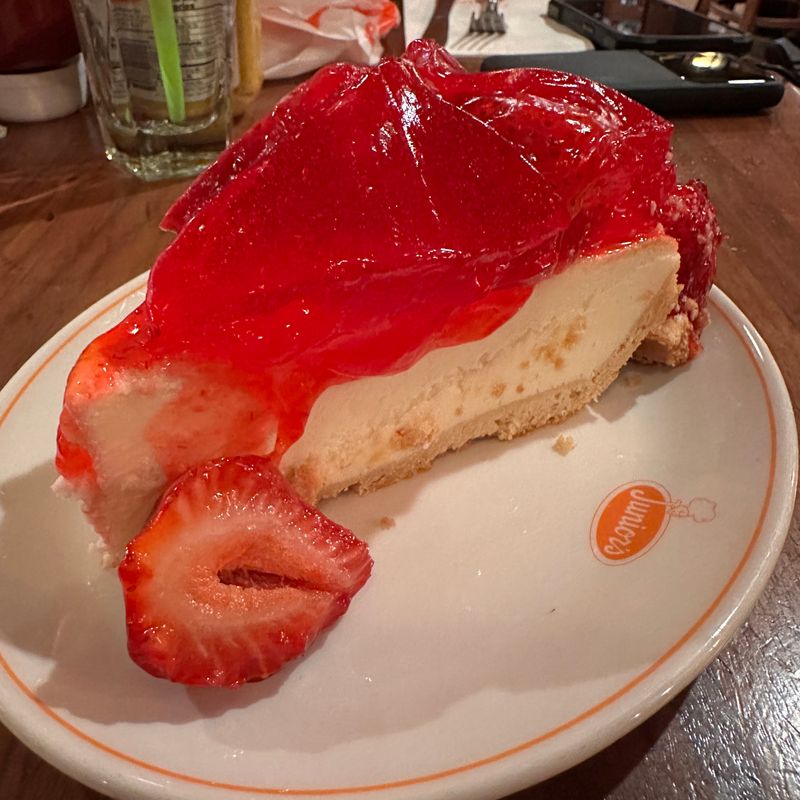 Why Junior's Uses Sponge Cake Instead Of Crust