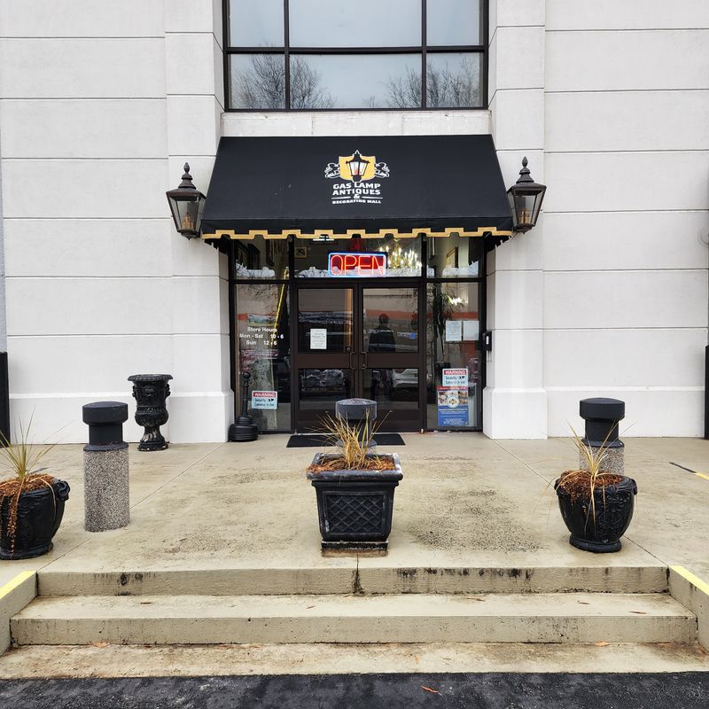 A Grand Entrance That Sets The Pace