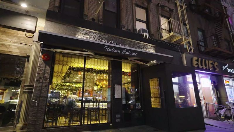 A Neighborhood Entrance That Keeps Its Promise