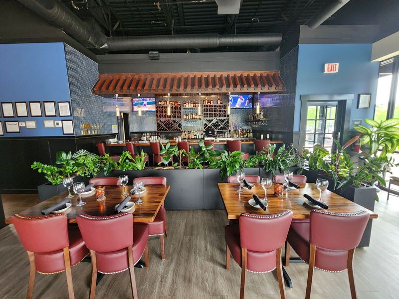 A Straightforward Room Where Flavor Leads