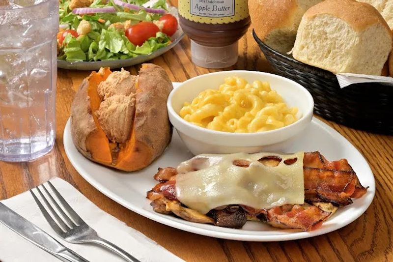 A Homestyle Feast: Why Mrs. Yoder's Kitchen Feels Like Home