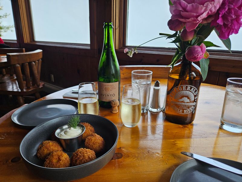 A Lake Superior Restaurant People Plan Their Entire Trip Around