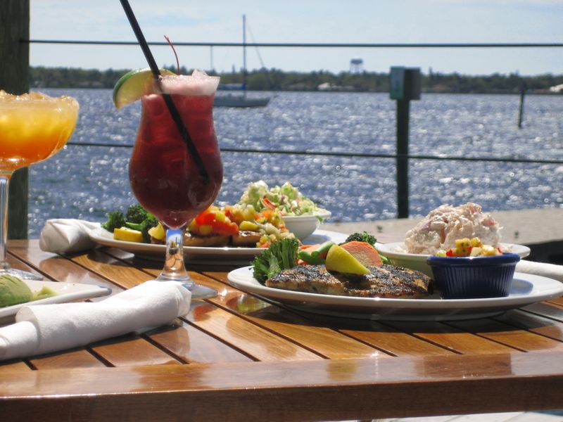 Riverhouse Waterfront Restaurant (Palmetto)