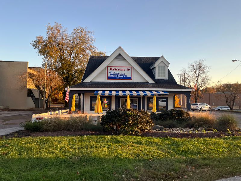 The Shrimp Dock (Bearden)