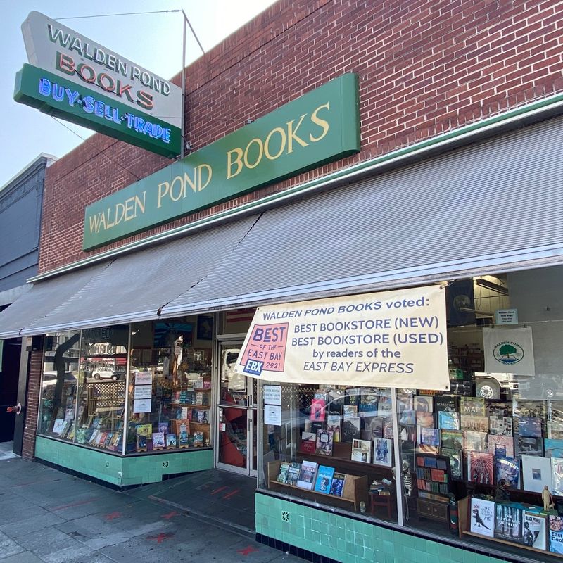 Walden Pond Books (Oakland)