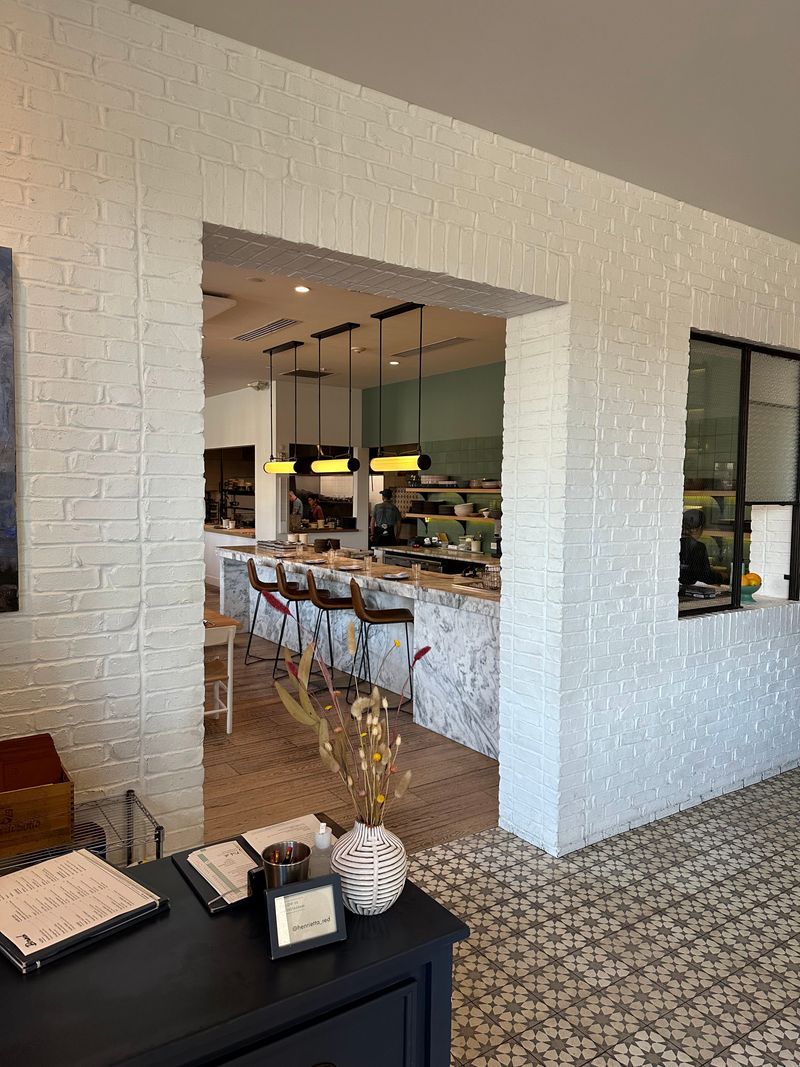 Service That Anticipates Without Hovering