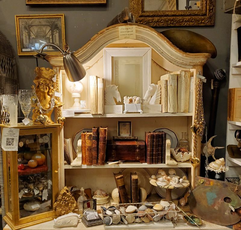 Decor Accents That Pull A Room Together