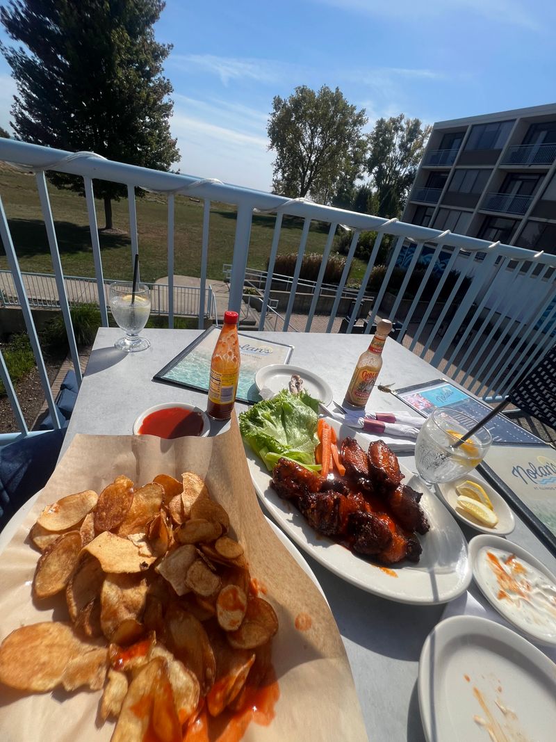 Best Times To Dine At Nolan's With A View