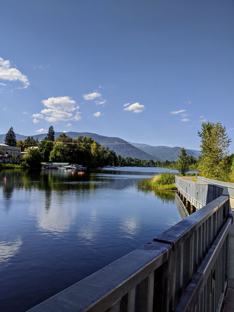 A Town That Balances Comfort, Calm, And Connection