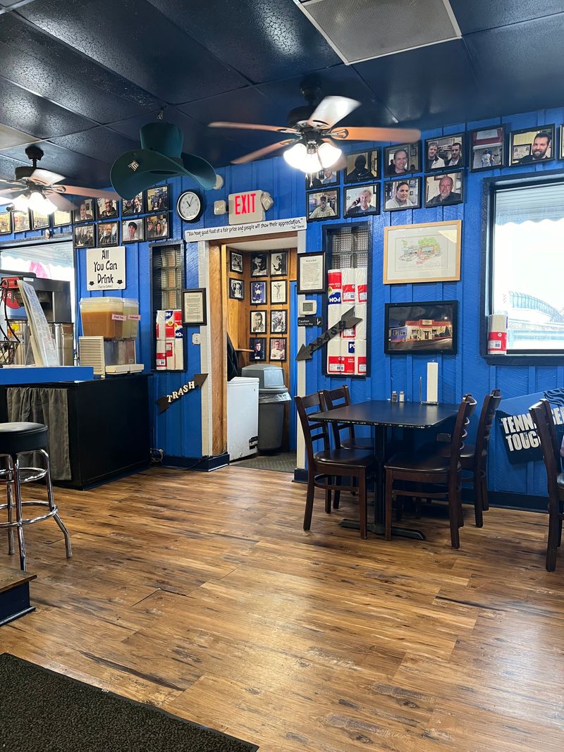 A No-Frills Room With Serious Intent