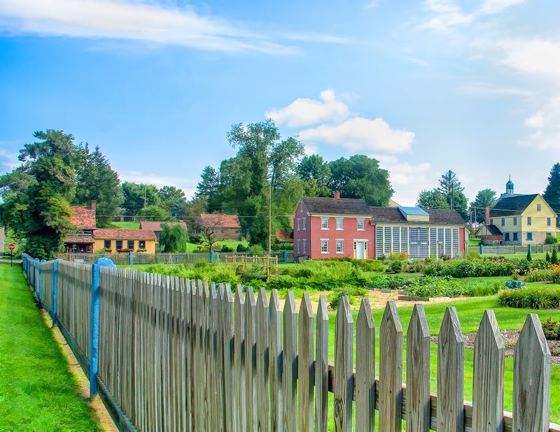 A Hidden Utopian Experiment: The Founding Of Zoar