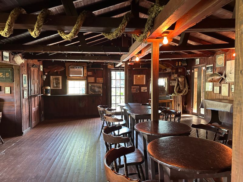 Cap's Place Island Restaurant