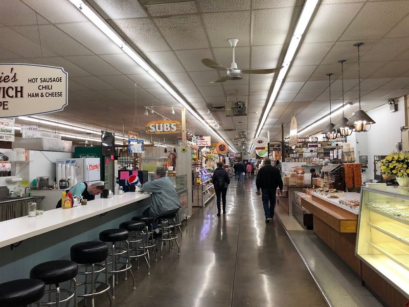 Pennsylvania Dutch Comfort Food Served Hot And Ready