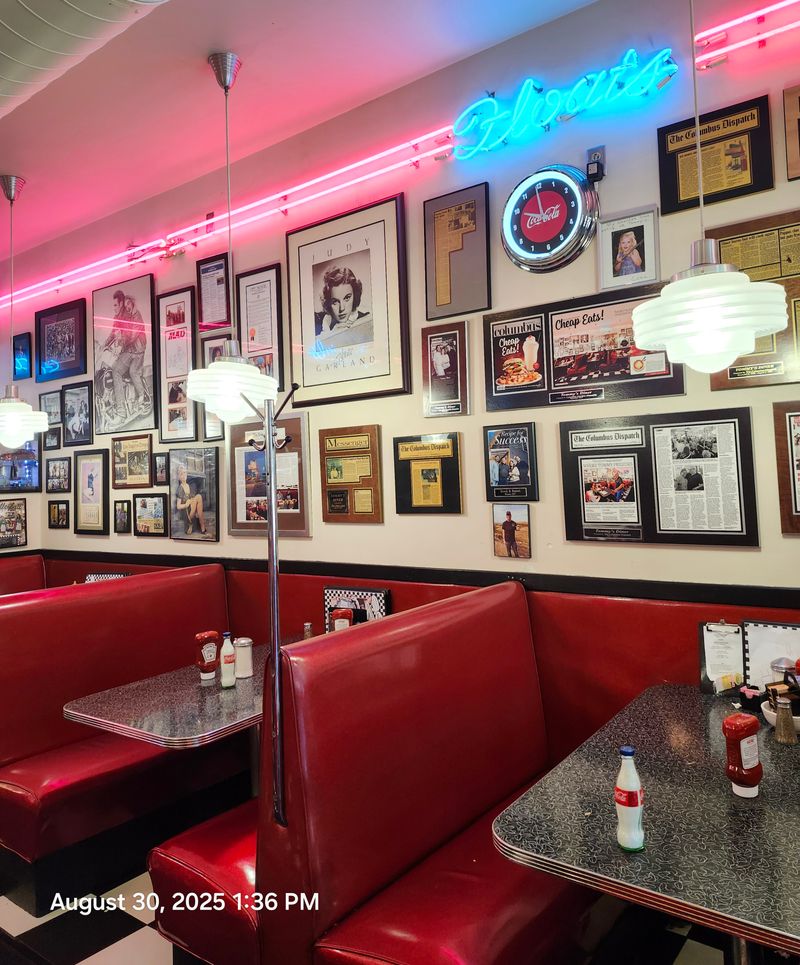 The Retro Décor Channels True Mid-Century Diner Energy