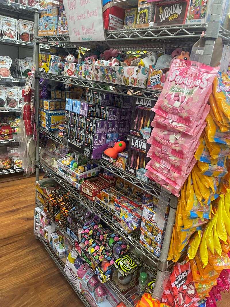 Seasonal Shelves That Change Like New York Light