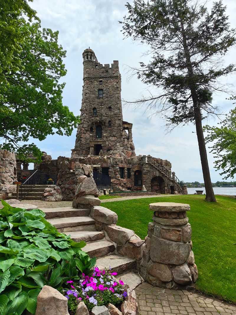 Rooms That Hold A Story Without Saying Much