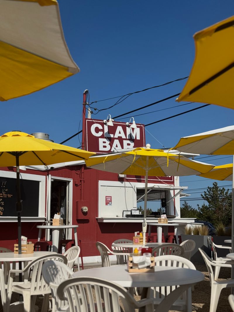 Chowder, Oysters, And The Quiet Confidence Of Freshness
