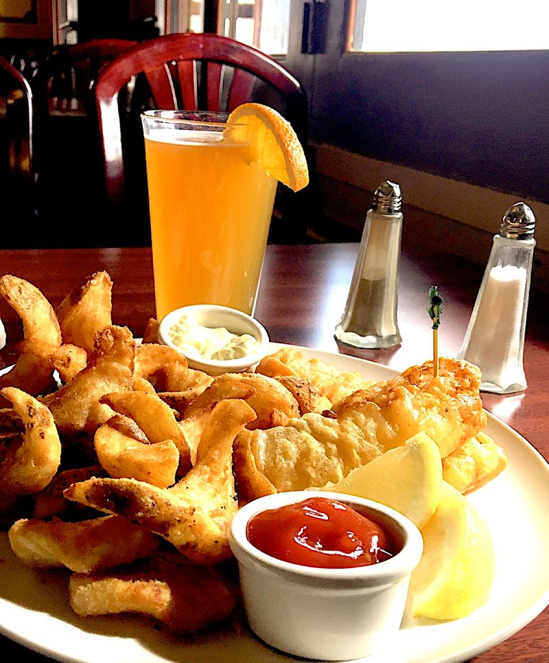 Pair Your Meal With A Stroll Along Marietta's Riverwalk