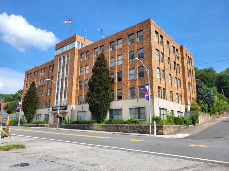 Relaxed Small-Town Lifestyle With Less Stress