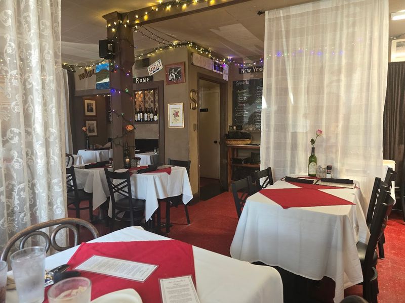 Savelli’s Italian Restaurant (Knoxville)